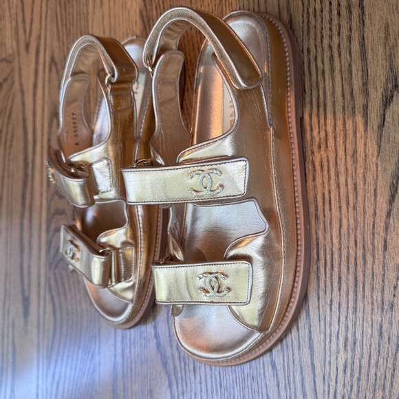 Chanel Rose gold dad Sandel size 37.5 - Picture 6 of 10